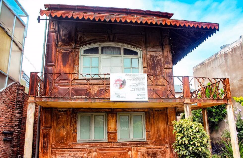 ¿Qué construyó Eiffel en Argentina?