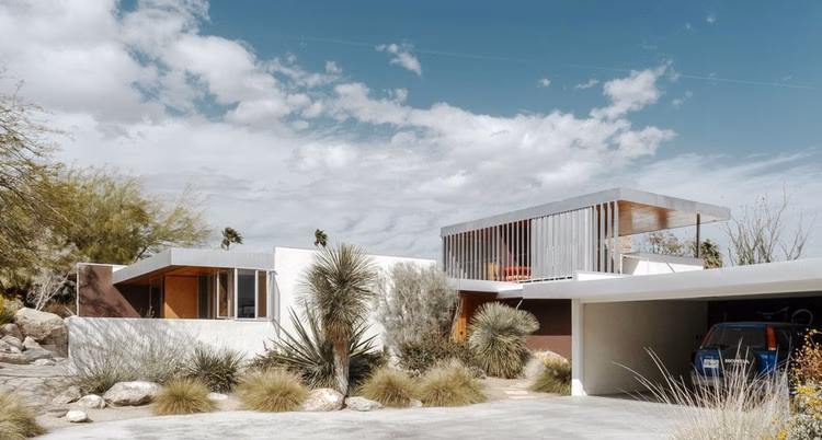 ¿Qué materiales se utilizan en la Casa del Desierto Kaufman?