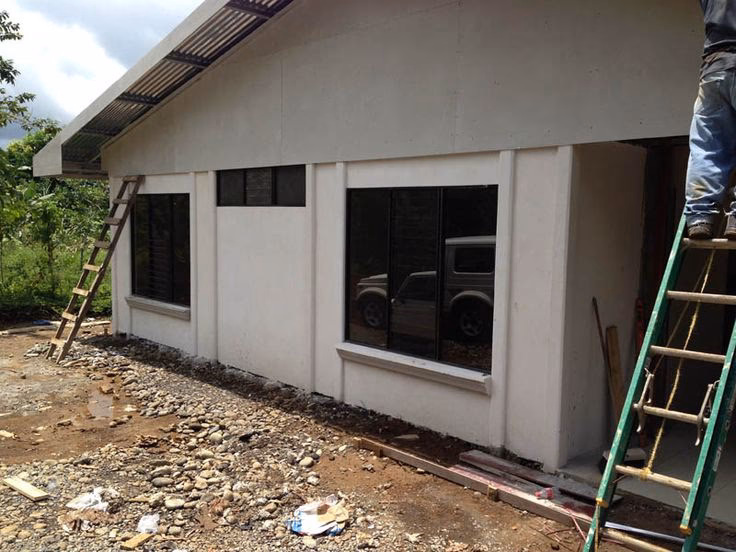 ¿Cuánto miden las baldosas prefabricadas?