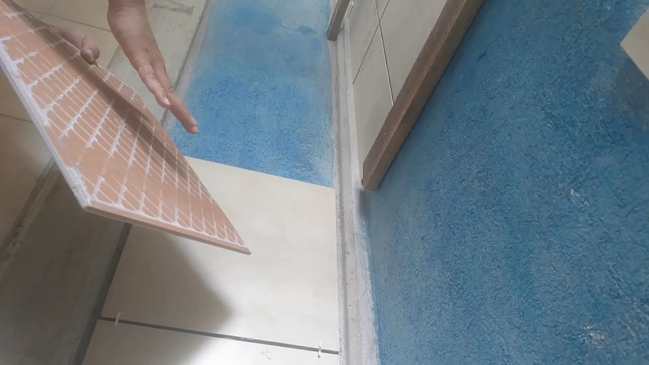 ¿Qué material ocupo para pegar azulejos?