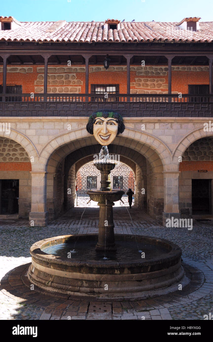 ¿Quién fue el constructor y arquitecto de la casa de la moneda?