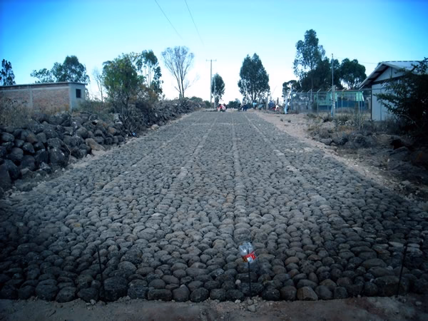 ¿Cuánto cuesta el metro de empedrado?