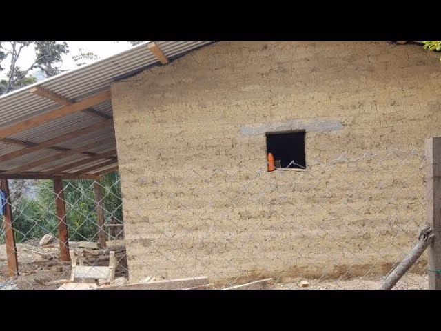 ¿Cuál es la mejor base para una casa de adobe?