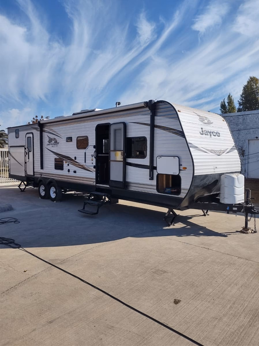 ¿Cuánto cuesta camperizar un furgón en Chile?