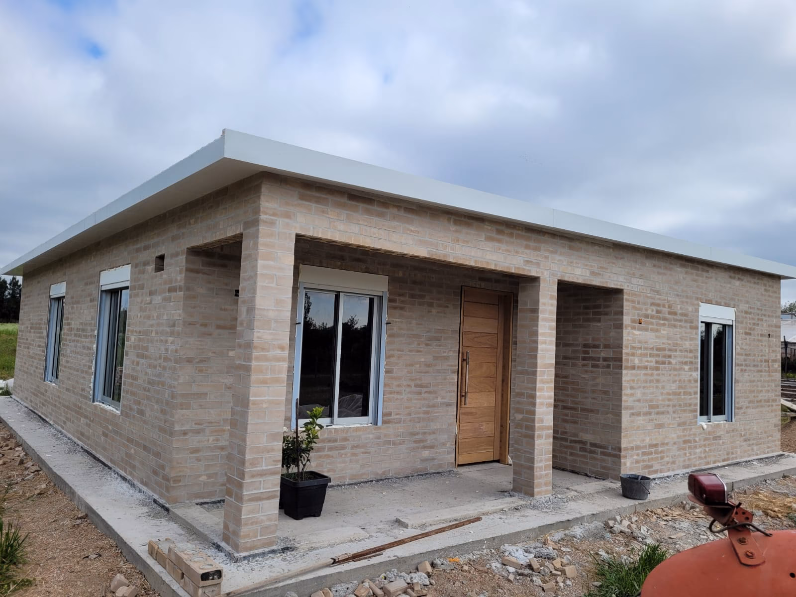 ¿Es más barato construir con bloques o ladrillos?