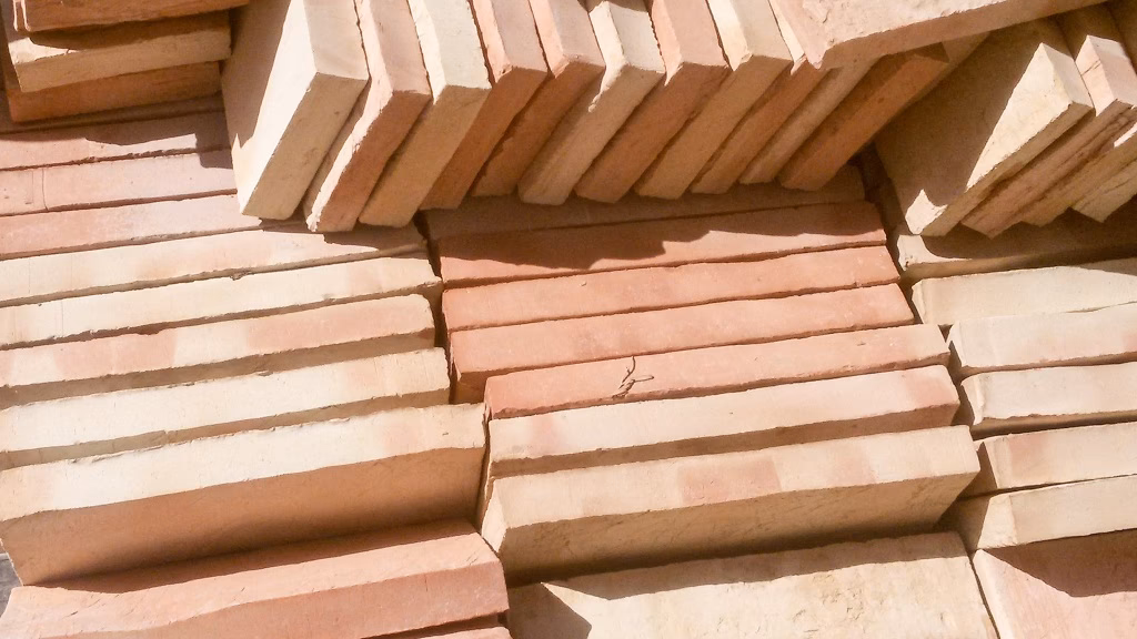 ¿Cuáles son los materiales de construcción tradicionales?