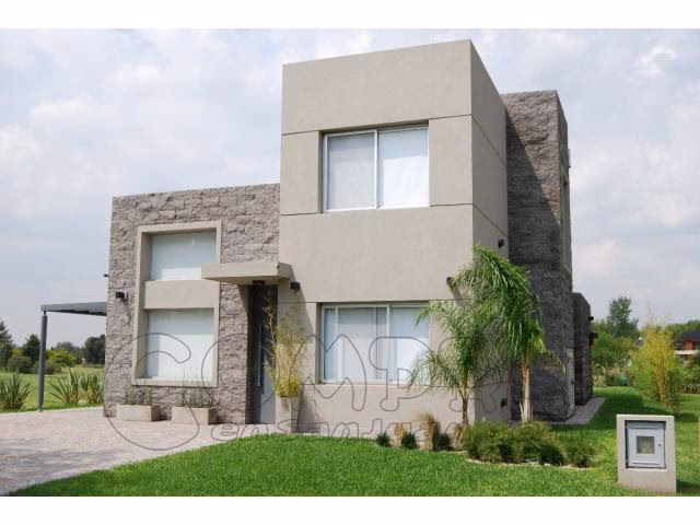 ¿Cuántos metros tiene una casa del IPV?