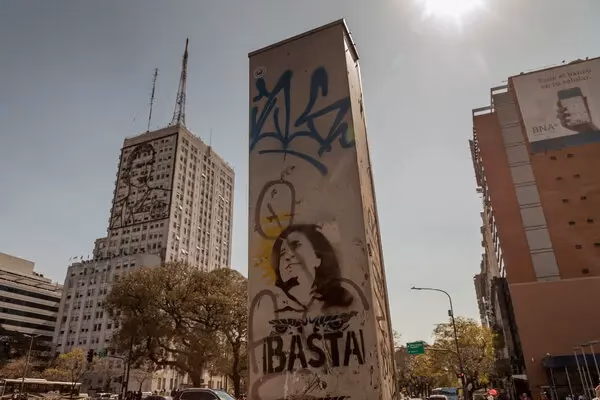 ¿Cuál es la constructora de Lázaro Báez?