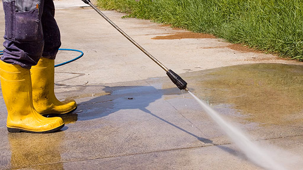 ¿Se puede utilizar una hidrolavadora para limpiar el exterior de una casa?