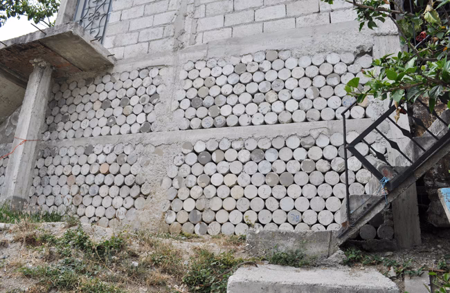 ¿Cuánto tiempo se deben dejar los cilindros de concreto en agua?